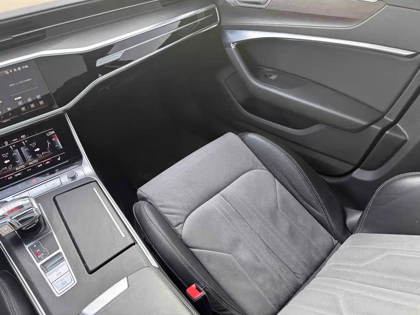 Audi A6L 2023 Facelift 45 TFSI quattro Premium Dynamic Edition — миниатюра 14