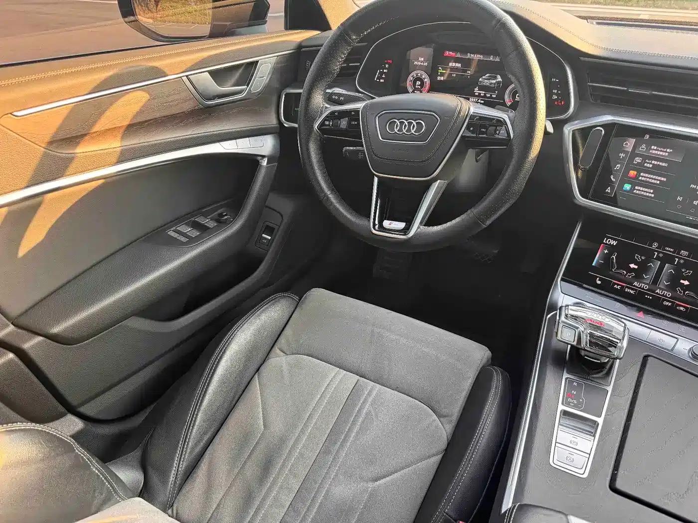 Audi A6L 2023 Facelift 45 TFSI quattro Premium Dynamic Edition — миниатюра 16