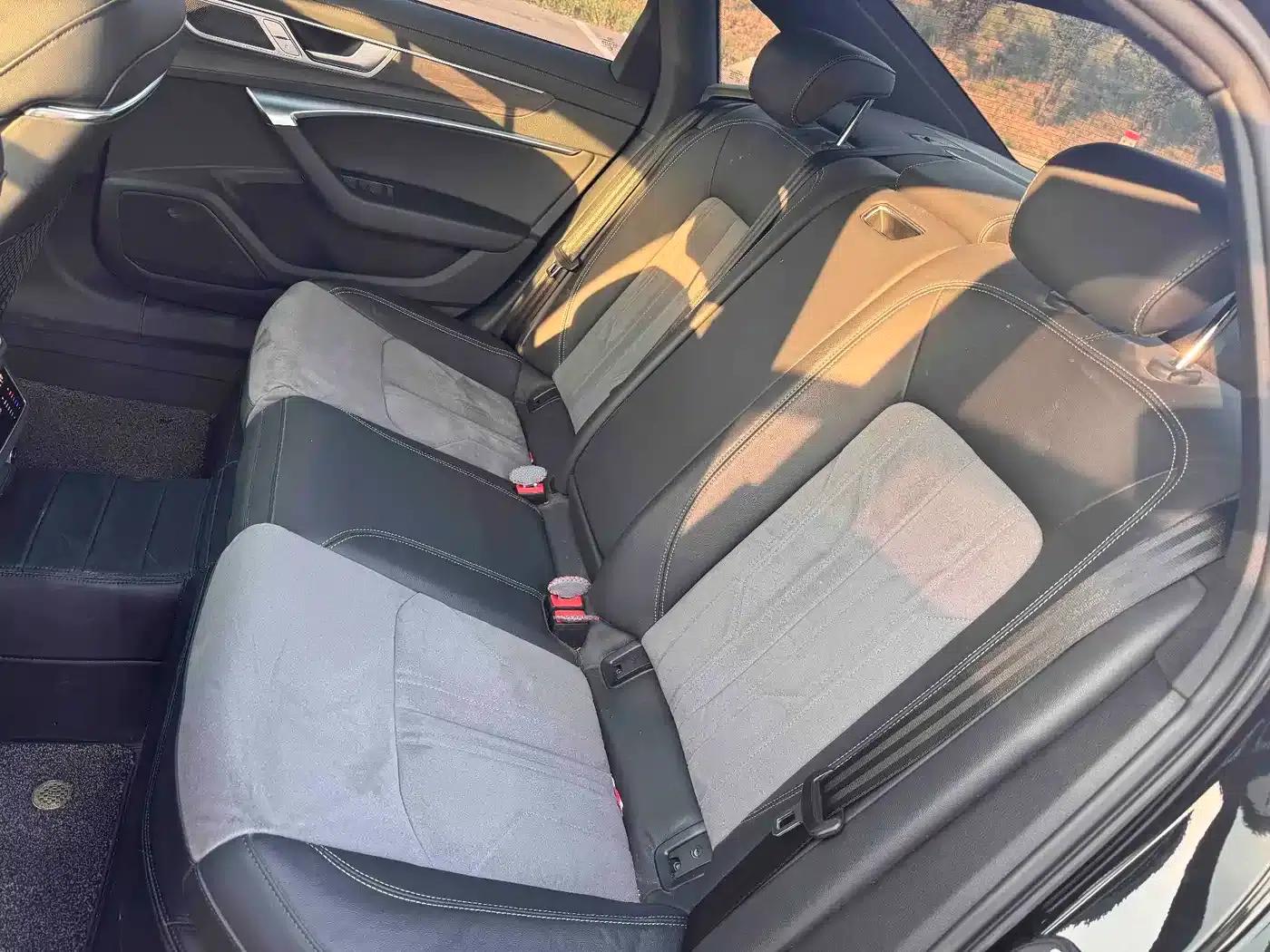 Audi A6L 2023 Facelift 45 TFSI quattro Premium Dynamic Edition — миниатюра 19