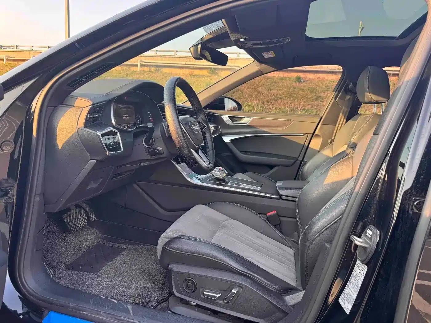 Audi A6L 2023 Facelift 45 TFSI quattro Premium Dynamic Edition — миниатюра 22