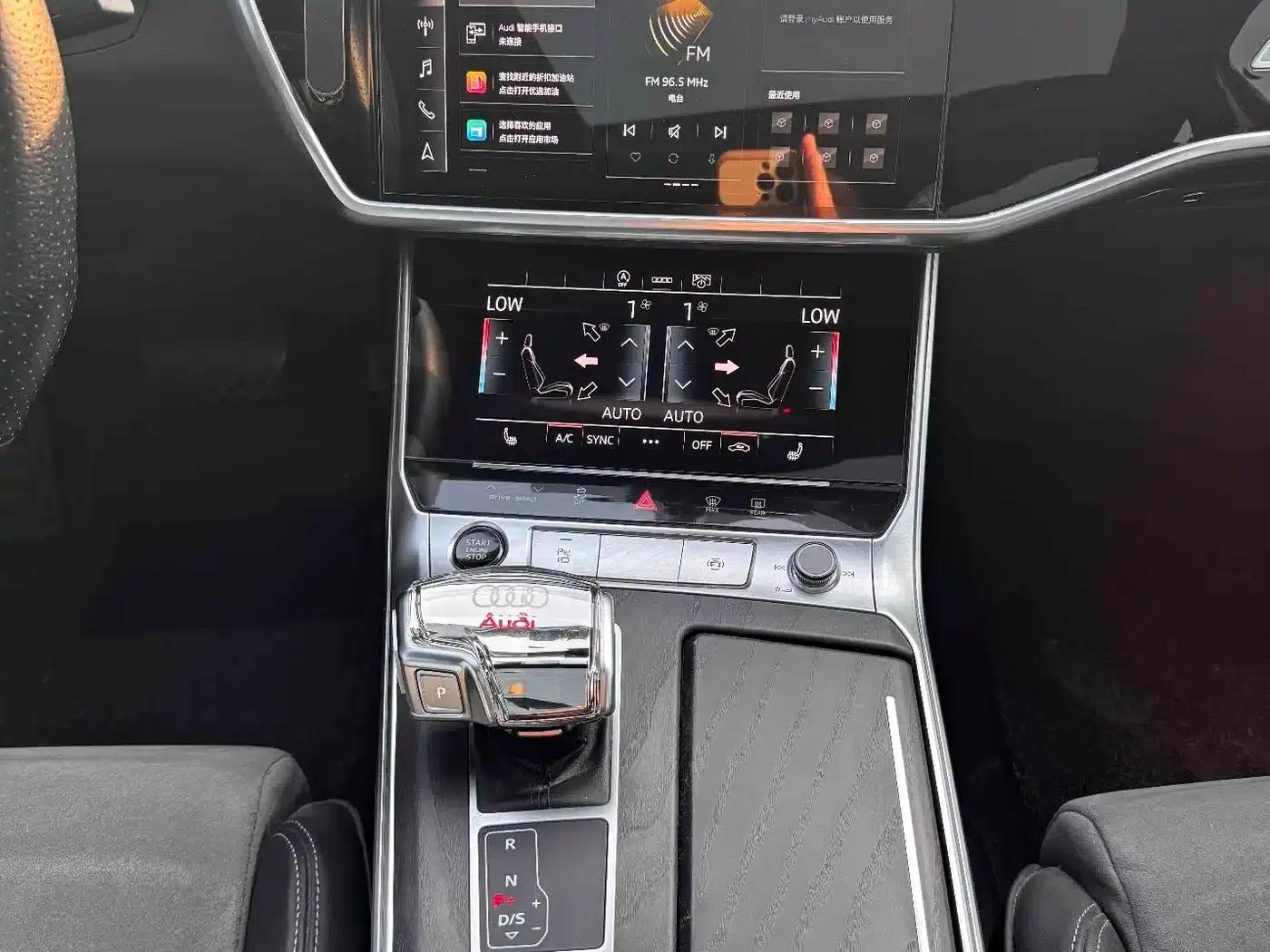 Audi A6L 2023 Facelift 45 TFSI quattro Premium Dynamic Edition — миниатюра 10