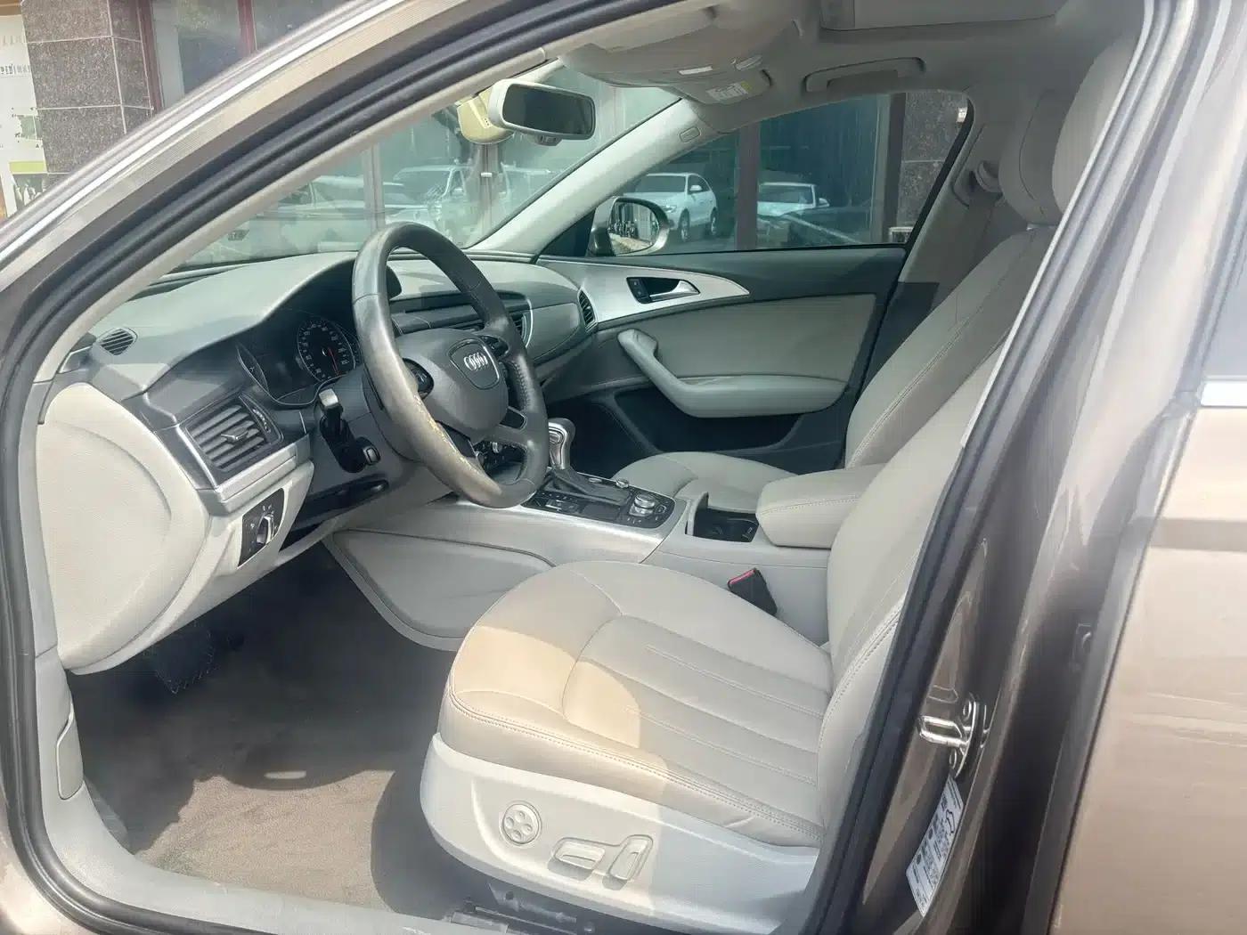 Audi A6L 2014 TFSI Standard Edition — миниатюра 9