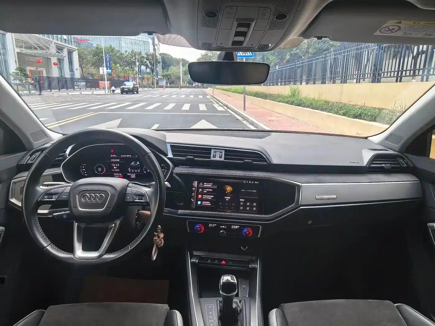 Audi Q3 2022 35 TFSI Progressive Dynamic — миниатюра 5