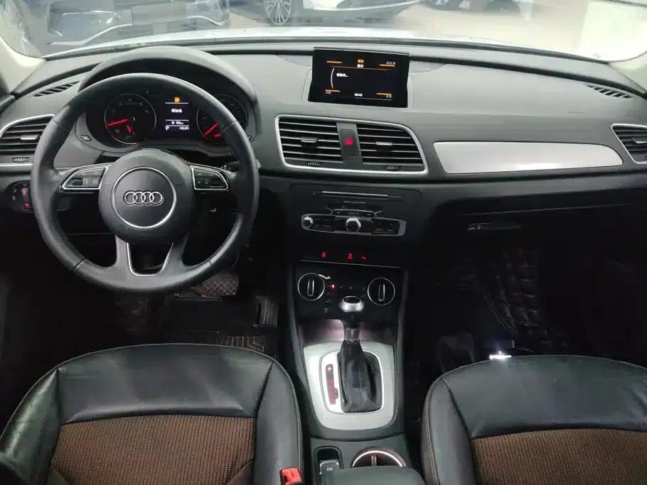 Audi Q3 2018 30th Anniversary Edition 30 TFSI Fashion Model — миниатюра 12