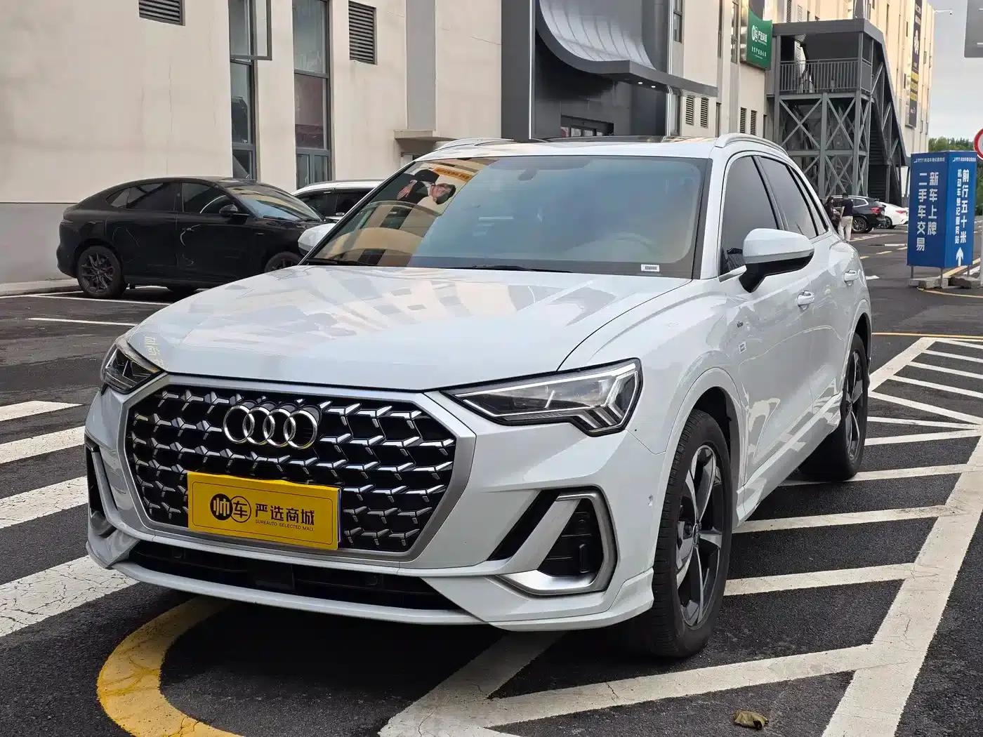 Audi Q3 2025 45th Anniversary Edition 35TFSI Fashion Dynamic — миниатюра 1