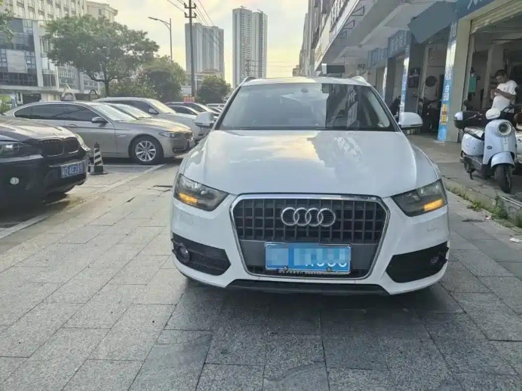 Audi Q3 2015 35 TFSI Comfort — миниатюра 2
