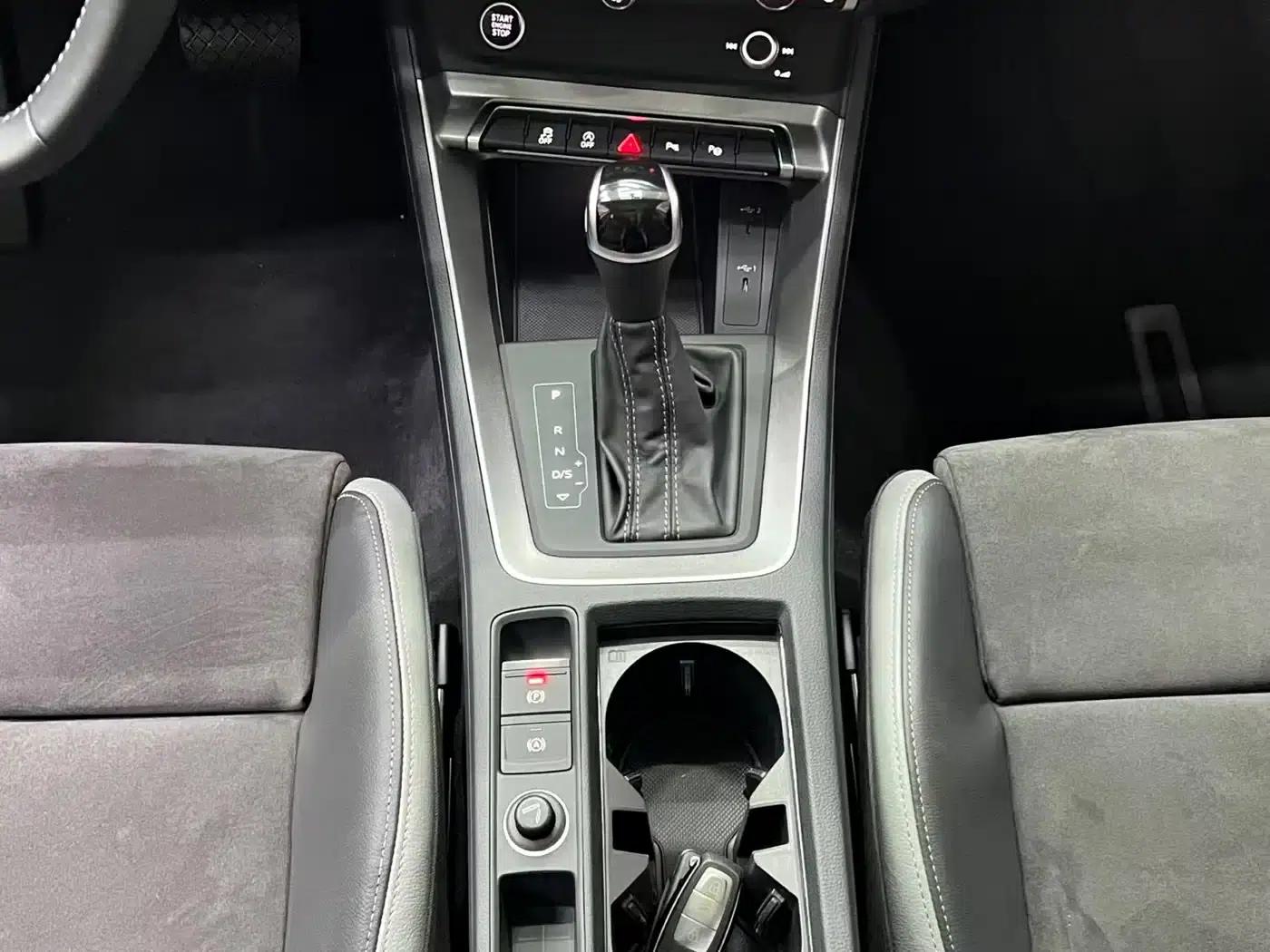 Audi Q3 2022 35 TFSI Fashion Dynamic Edition — миниатюра 12