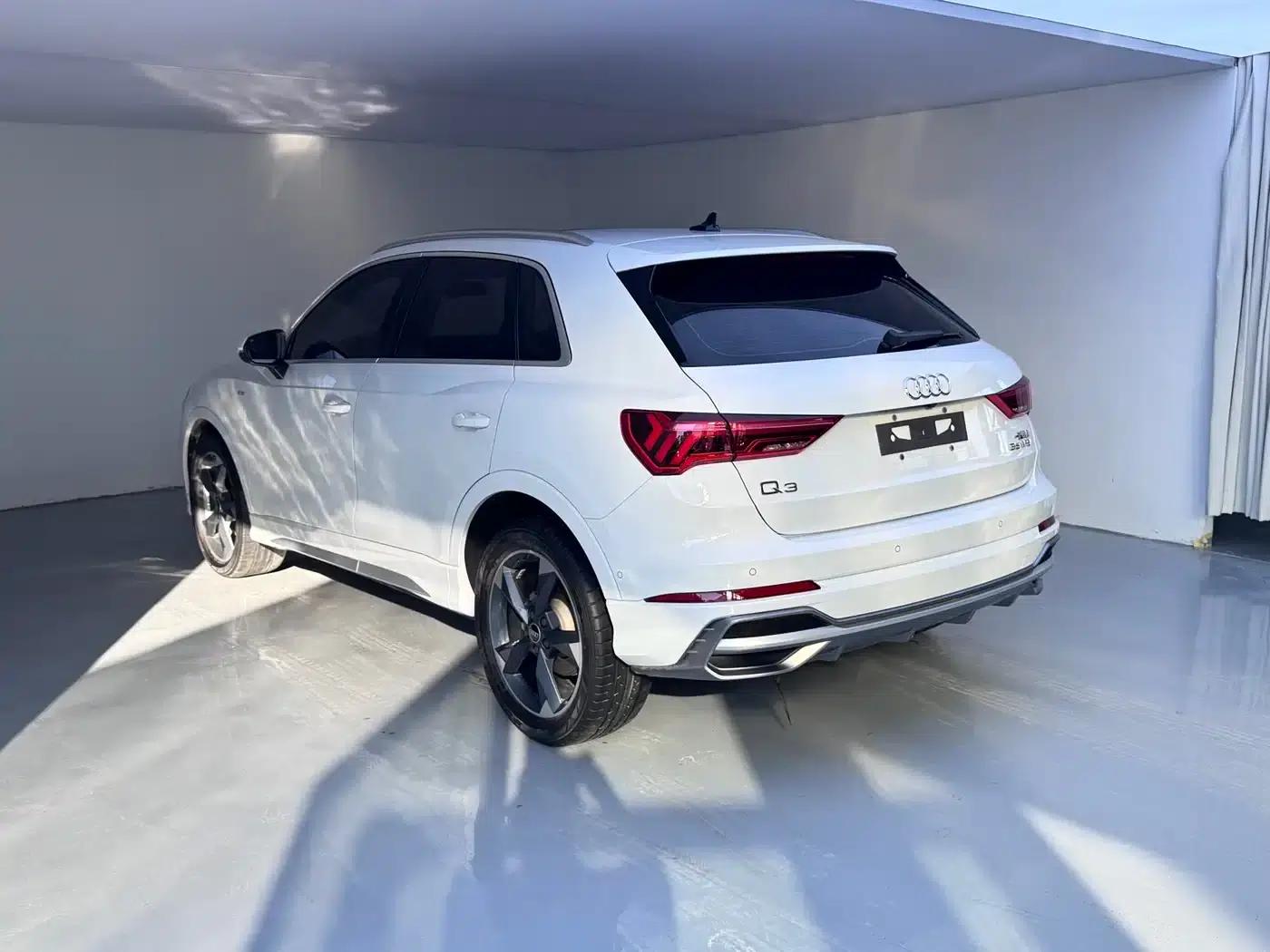 Audi Q3 2022 35 TFSI Fashion Dynamic Edition — миниатюра 4