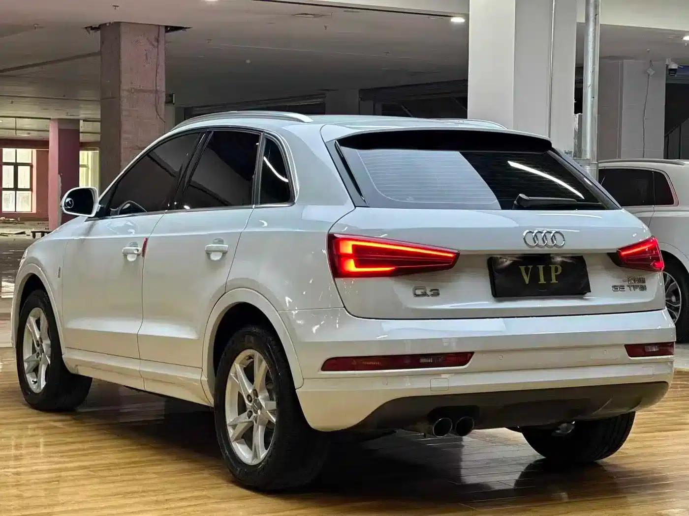 Audi Q3 2018 30th Anniversary Edition 35 TFSI Fashion Model — миниатюра 4