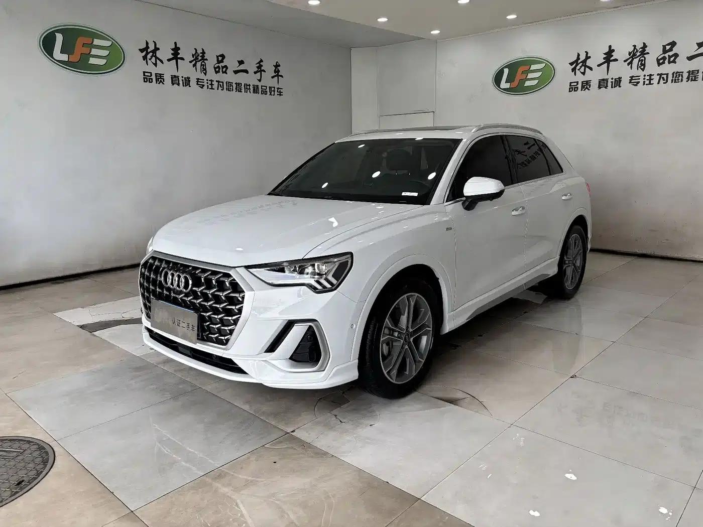 Audi Q3 2025 45th Anniversary Edition 40TFSI Fashion Dynamic — миниатюра 1