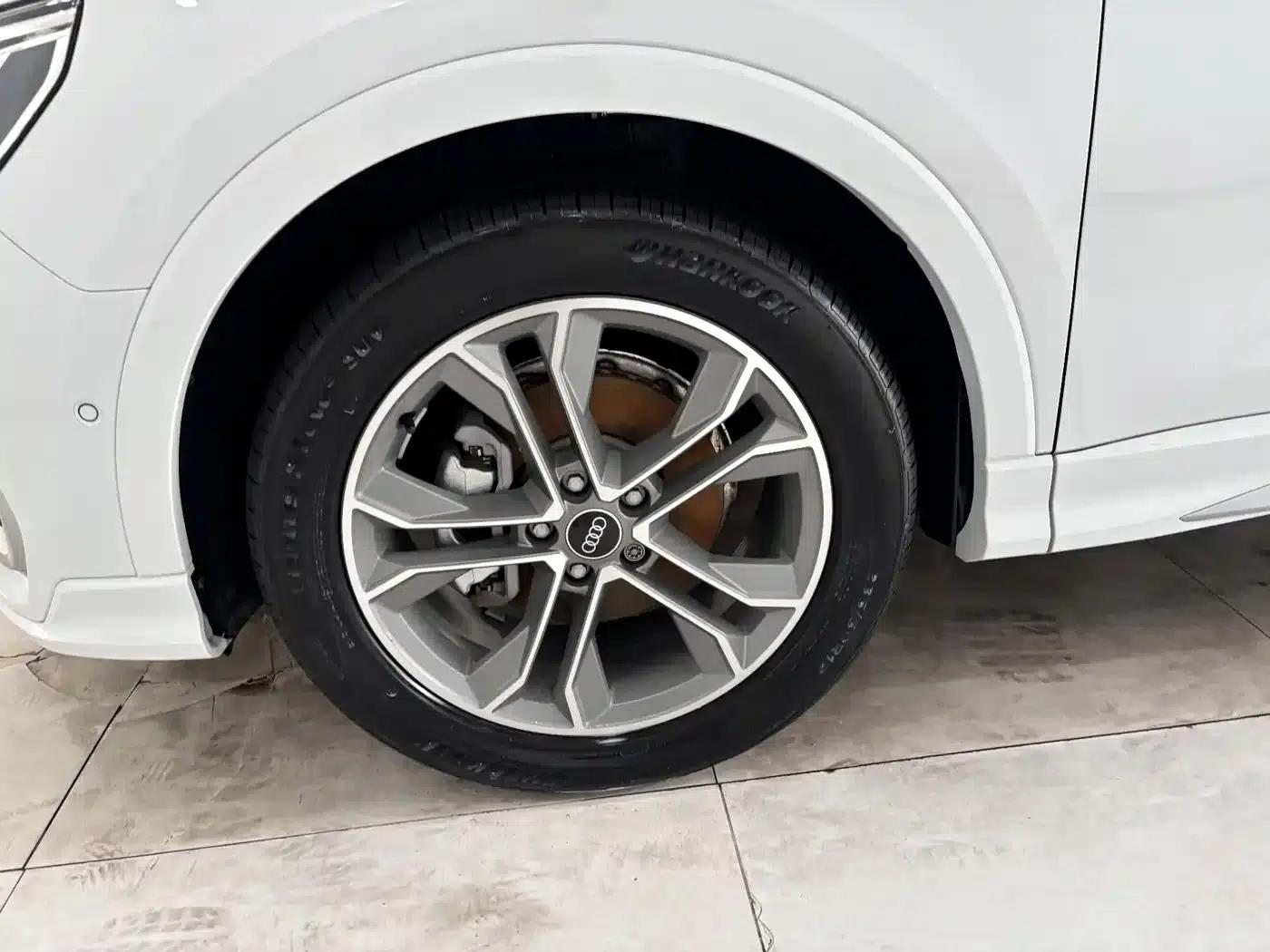 Audi Q3 2025 45th Anniversary Edition 40TFSI Fashion Dynamic — миниатюра 30