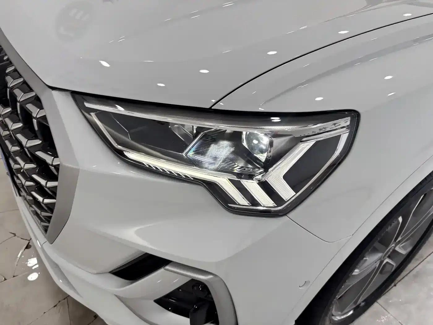 Audi Q3 2025 45th Anniversary Edition 40TFSI Fashion Dynamic — миниатюра 8