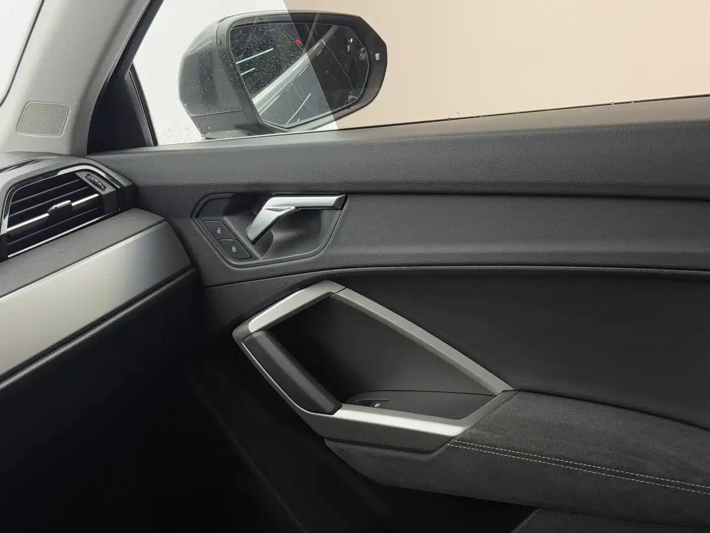 Audi Q3 2023 35 TFSI Fashion Dynamic (1.4T) — миниатюра 11
