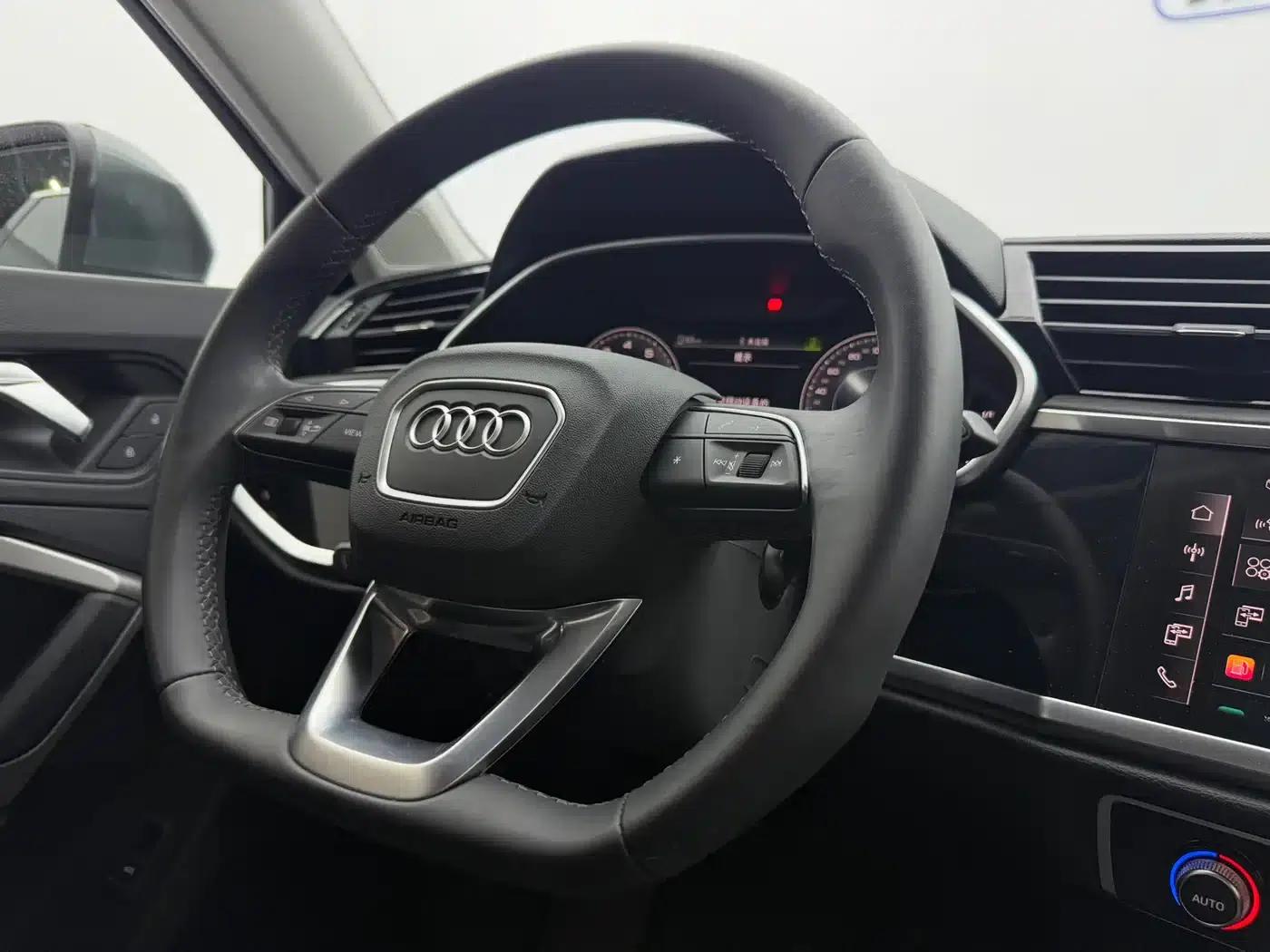 Audi Q3 2023 35 TFSI Fashion Dynamic (1.4T) — миниатюра 13