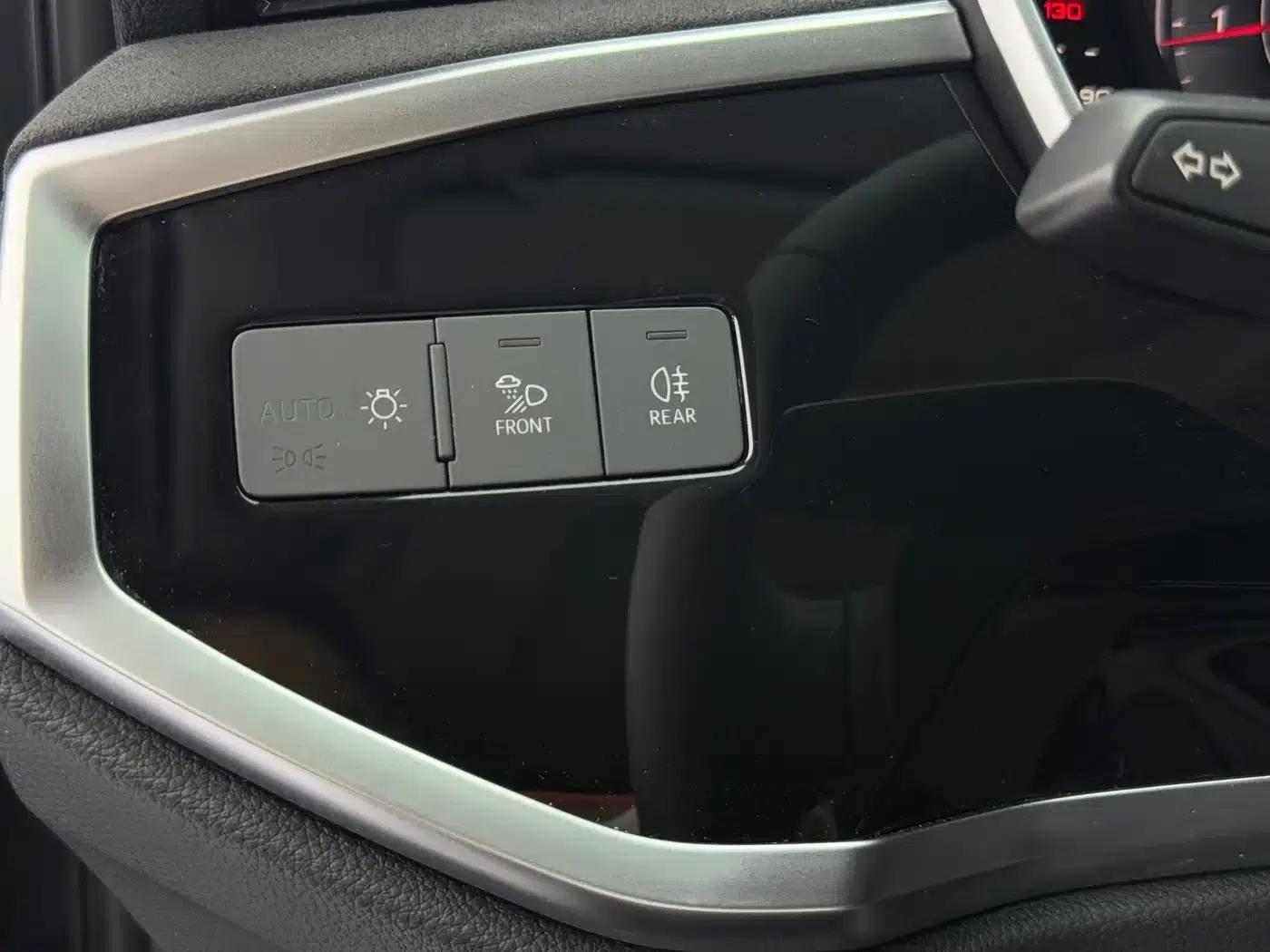 Audi Q3 2023 35 TFSI Fashion Dynamic (1.4T) — миниатюра 17