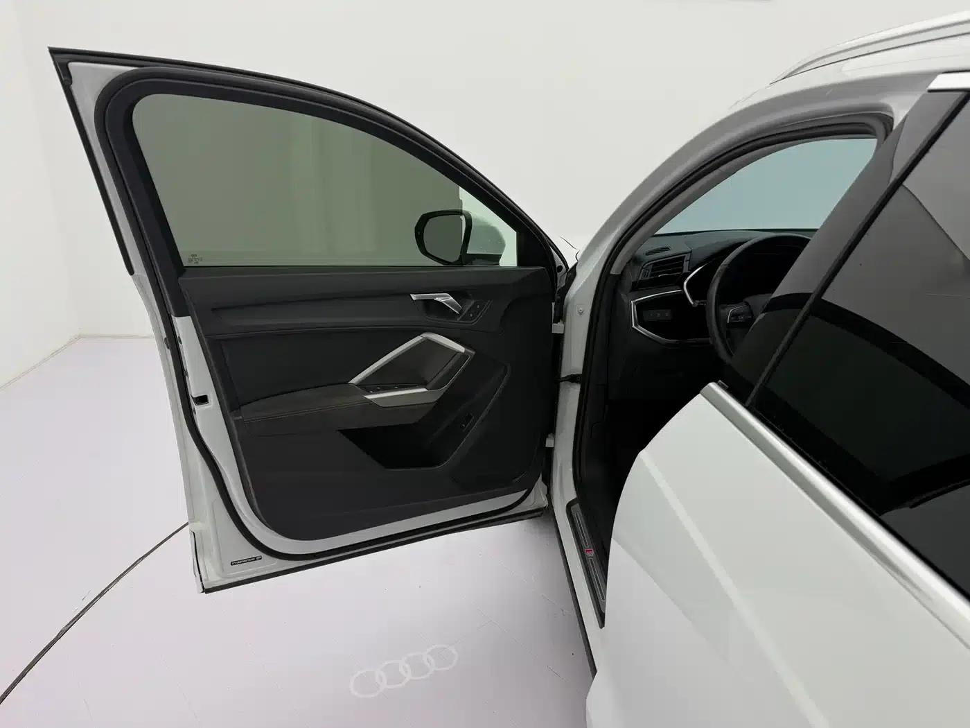 Audi Q3 2023 35 TFSI Fashion Dynamic (1.4T) — миниатюра 21