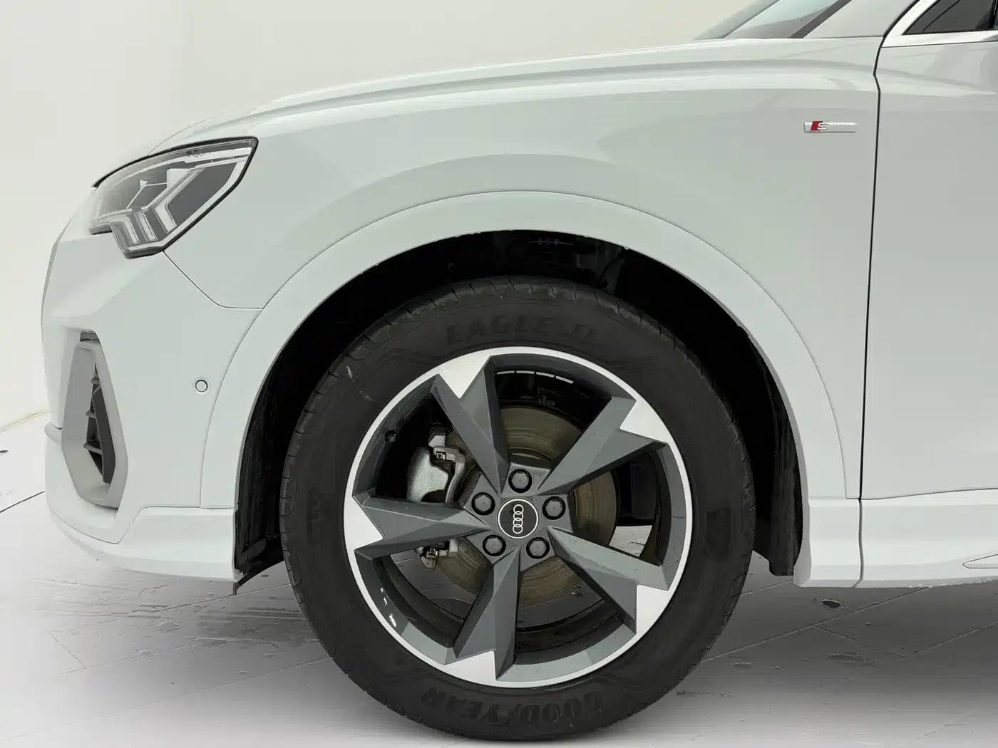 Audi Q3 2023 35 TFSI Fashion Dynamic (1.4T) — миниатюра 22