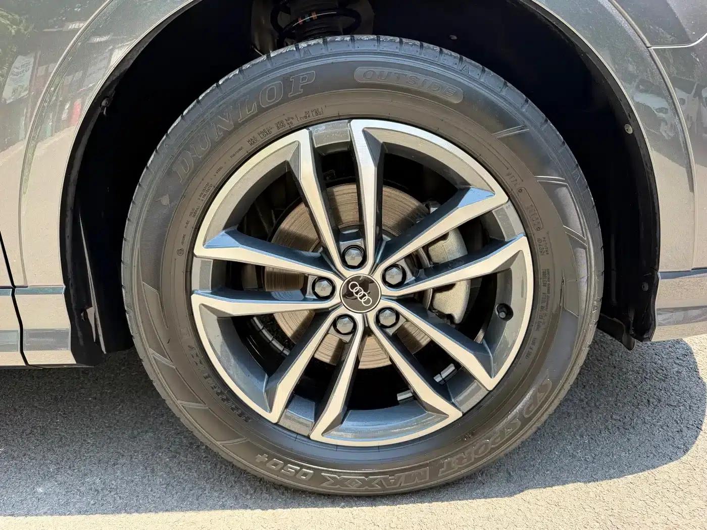 Audi Q3 2023 35 TFSI Progressive Dynamic (1.4T) — миниатюра 4