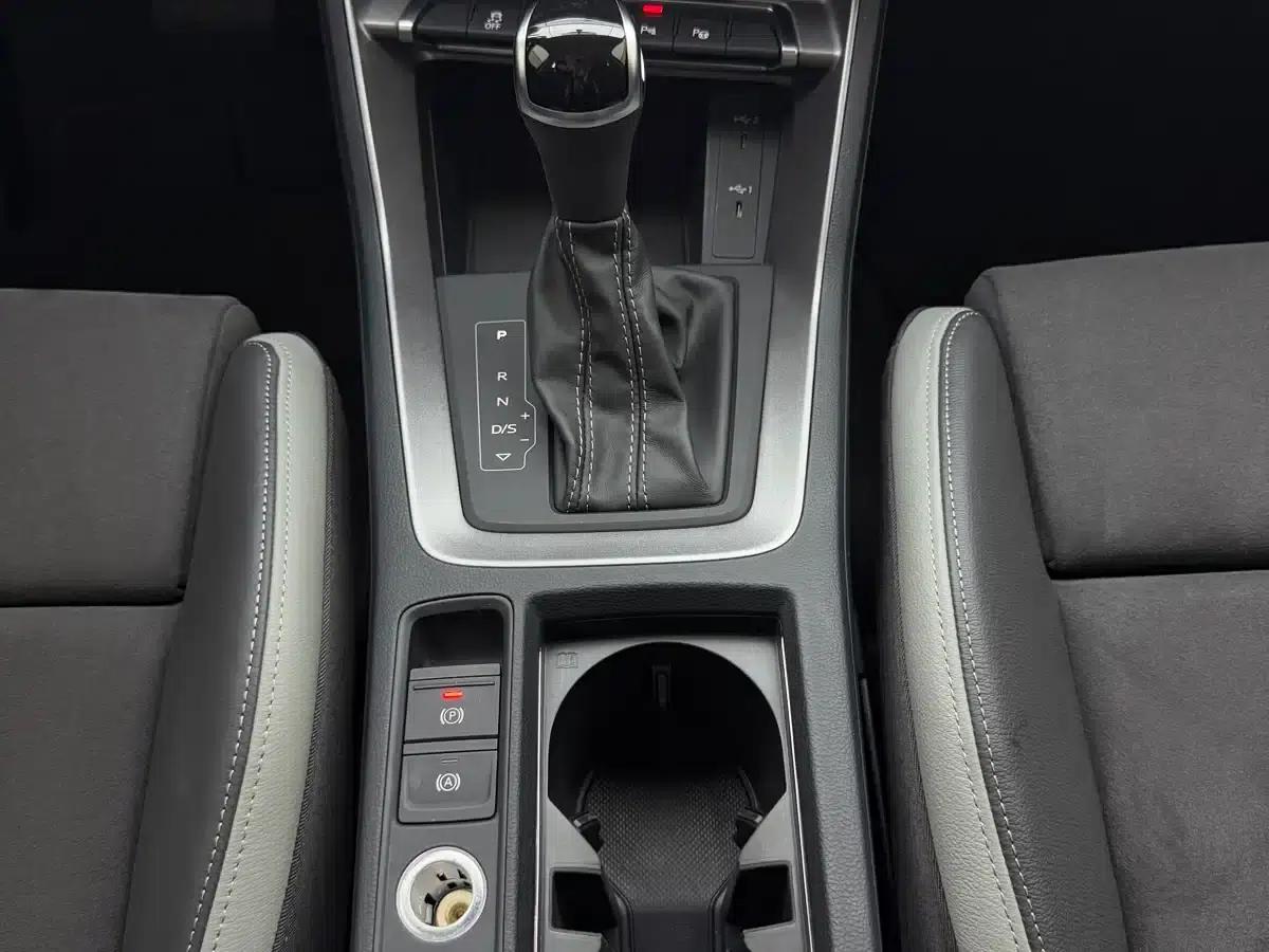 Audi Q3 2022 35 TFSI Fashion Dynamic Edition — миниатюра 10