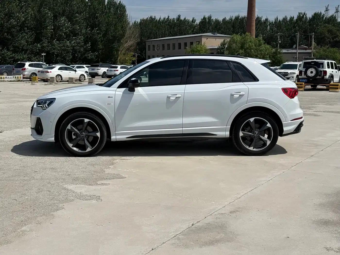 Audi Q3 2022 35 TFSI Fashion Dynamic Edition — миниатюра 2