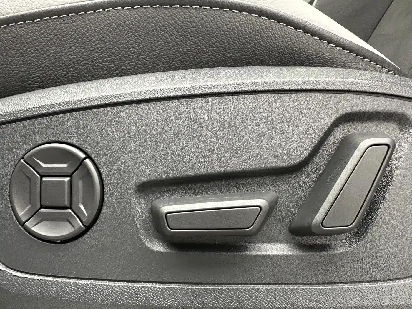 Audi Q3 2023 35 TFSI Fashion Dynamic (1.4T) — миниатюра 13
