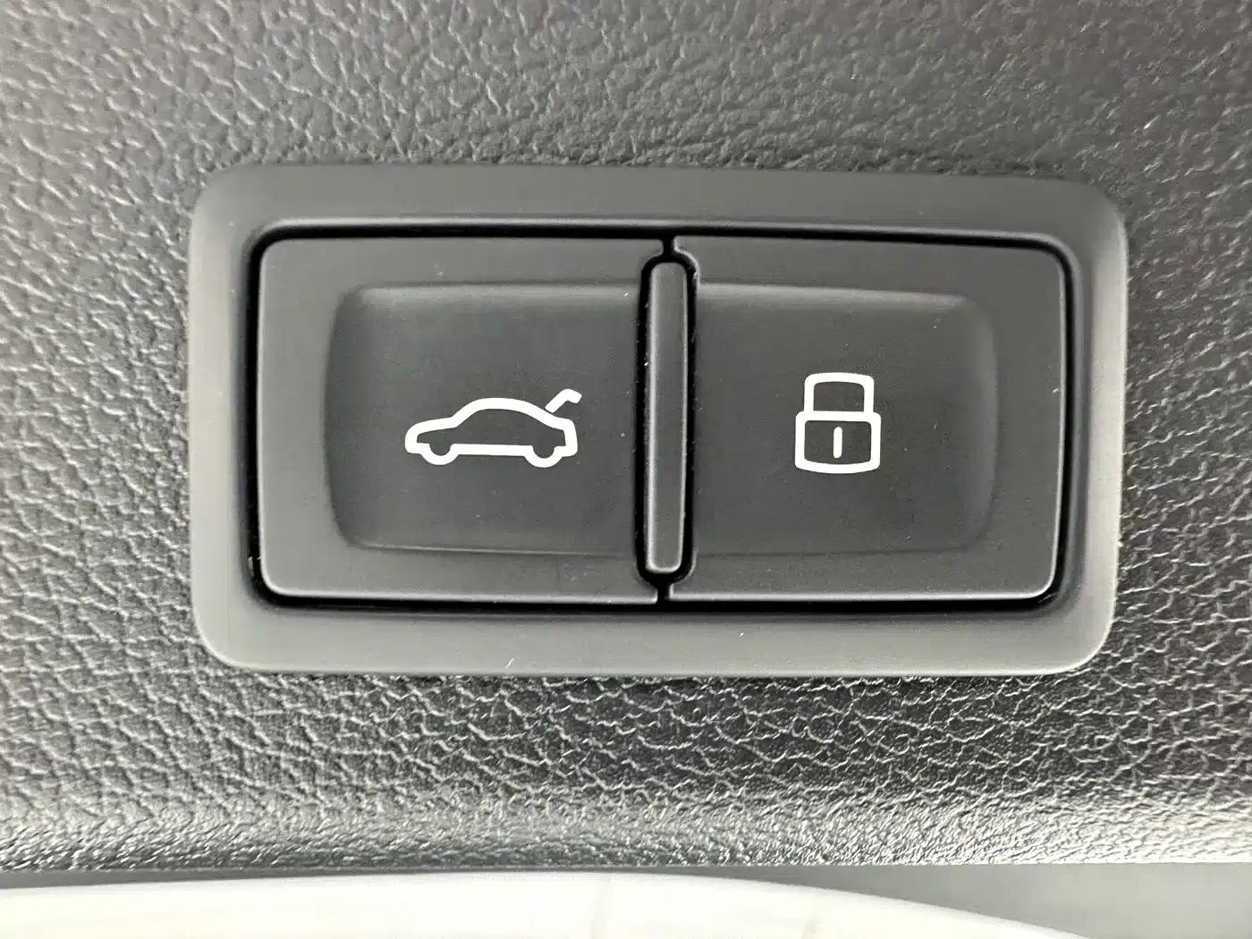 Audi Q3 2023 35 TFSI Fashion Dynamic (1.4T) — миниатюра 17
