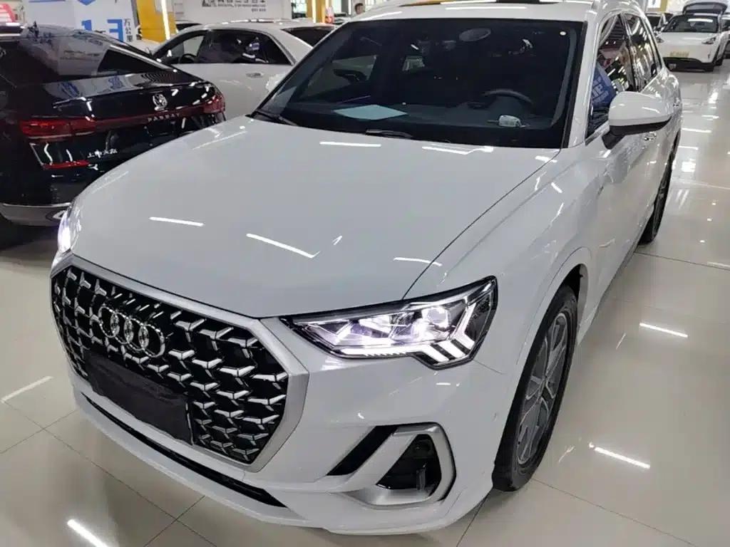 Audi Q3 2024 40 TFSI Fashion Dynamic — миниатюра 1
