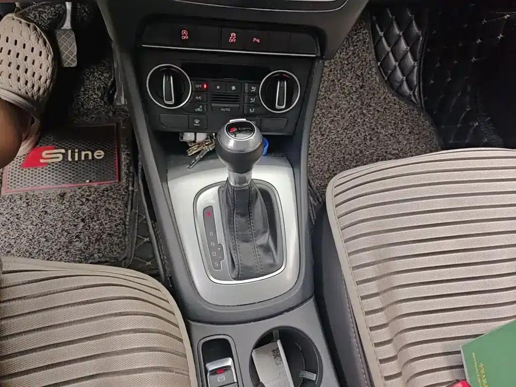 Audi Q3 2018 30th Anniversary Edition 30 TFSI Fashion Model — миниатюра 11