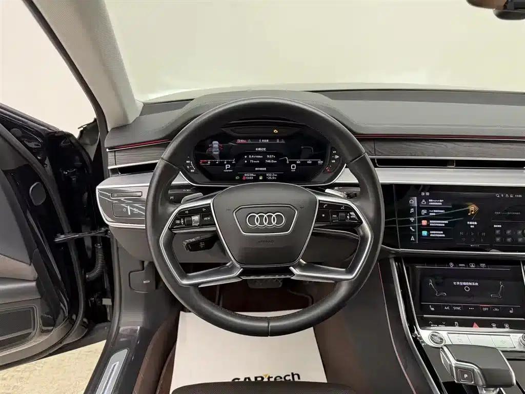 2021 Audi A8 A8L 50 TFSI quattro Comfort — миниатюра 7
