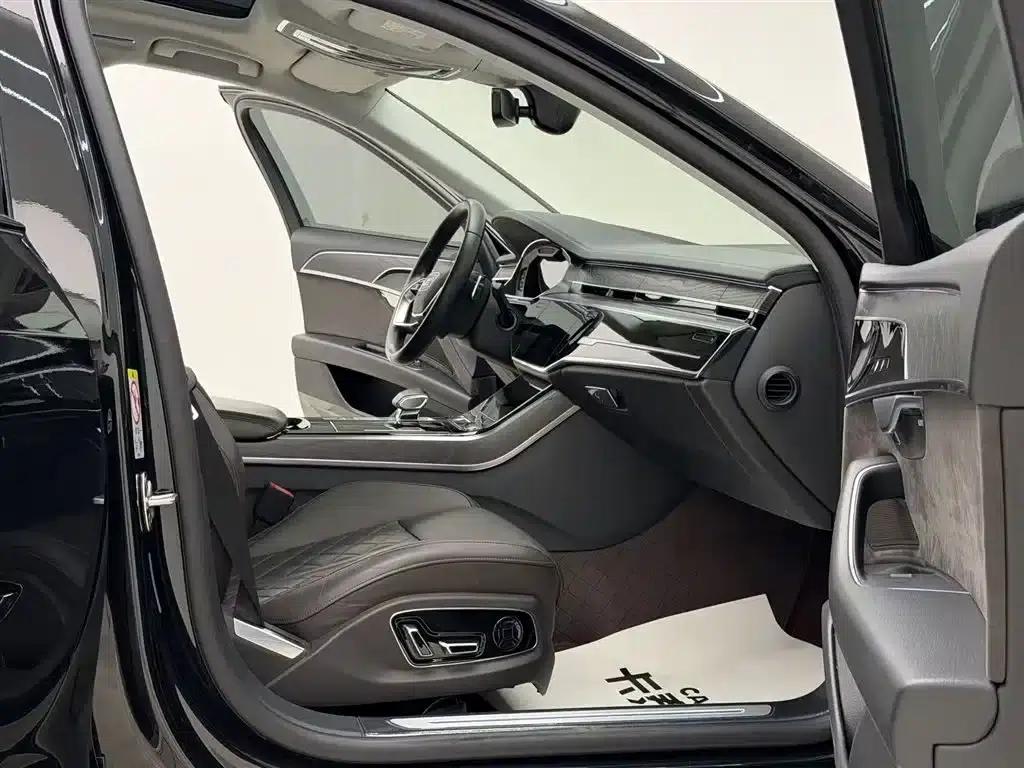 2021 Audi A8 A8L 50 TFSI quattro Comfort — миниатюра 9