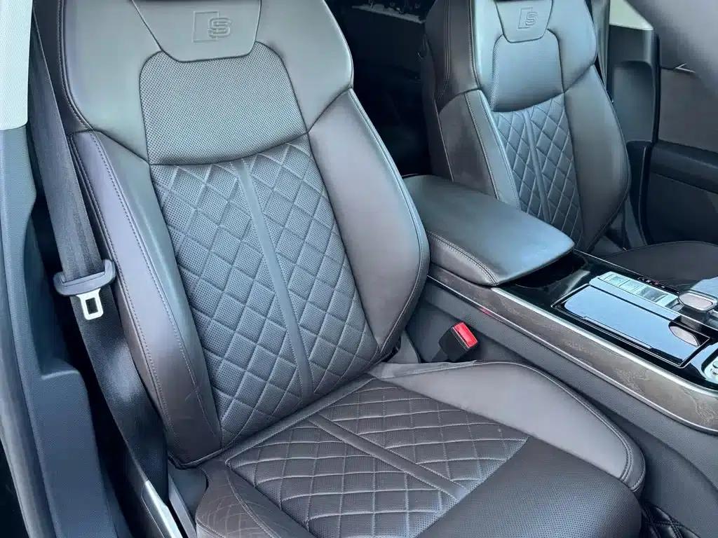 2021 Audi A8 A8L 50 TFSI quattro Comfort — миниатюра 13
