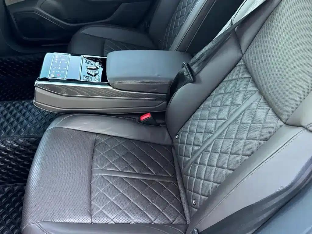 2021 Audi A8 A8L 50 TFSI quattro Comfort — миниатюра 14