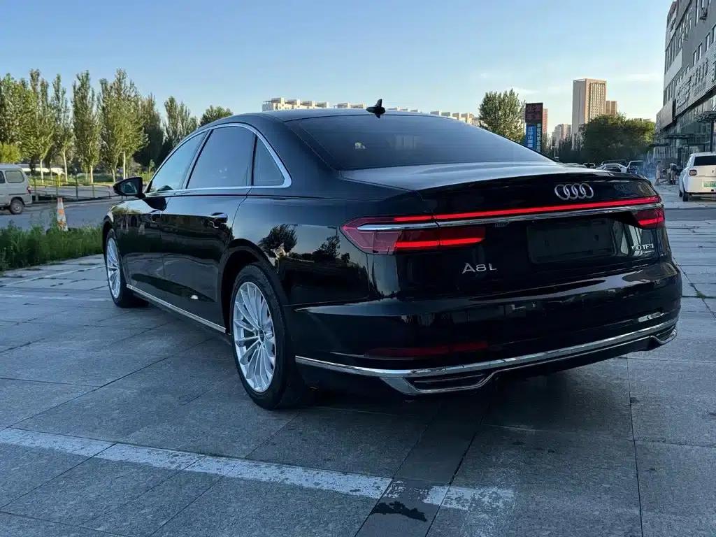 2021 Audi A8 A8L 50 TFSI quattro Comfort — миниатюра 5