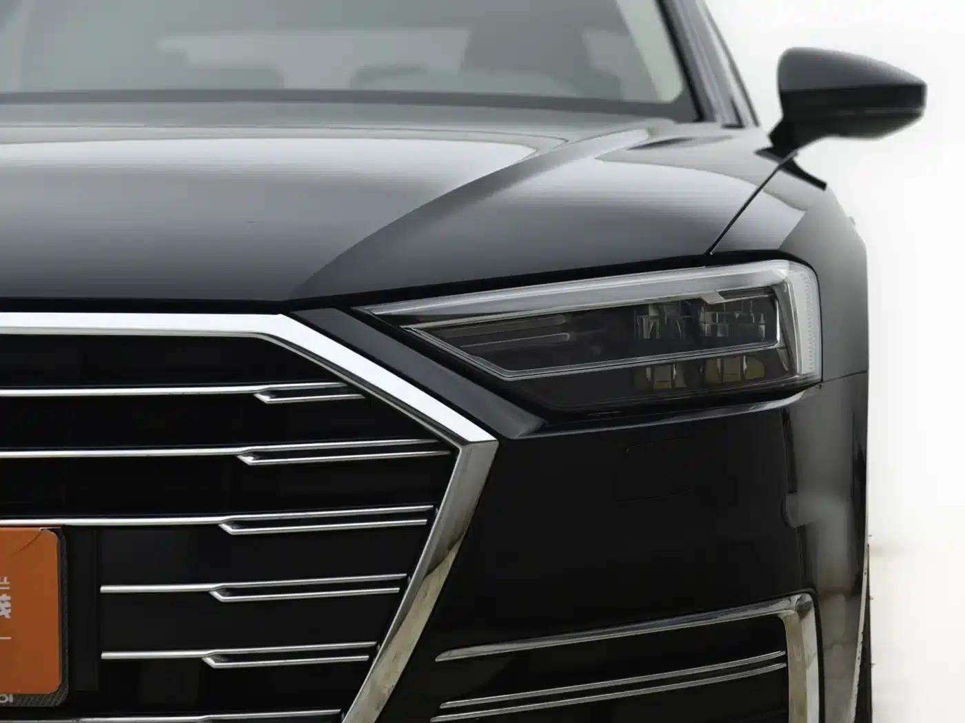 2022 Audi A8 A8L 50 TFSI quattro Comfort Edition — миниатюра 3