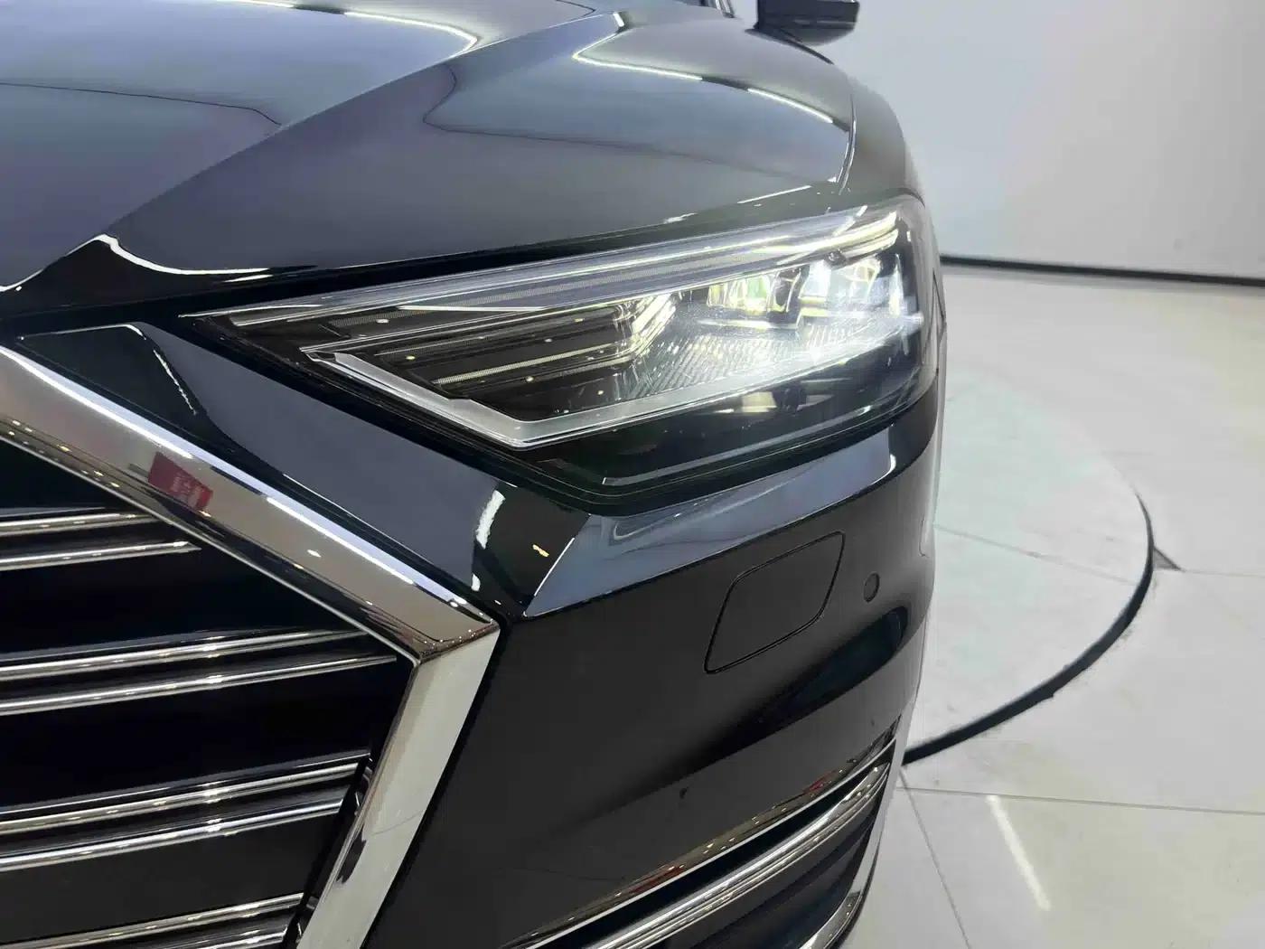 2022 Audi A8 A8L 50 TFSI quattro Comfort Edition — миниатюра 7
