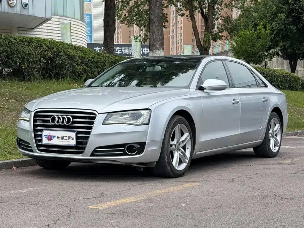 2011 Audi A8 A8L 3.0 TFSI quattro Luxury (213kW) — миниатюра 1