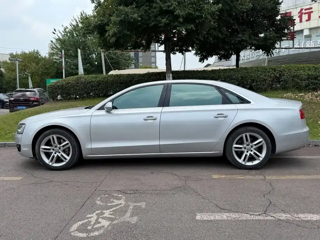 2011 Audi A8 A8L 3.0 TFSI quattro Luxury (213kW) — миниатюра 3
