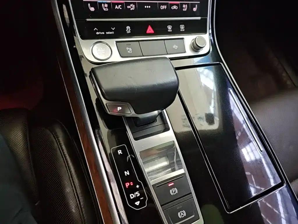 2018 Audi A8 A8L 55 TFSI quattro Luxury — миниатюра 14
