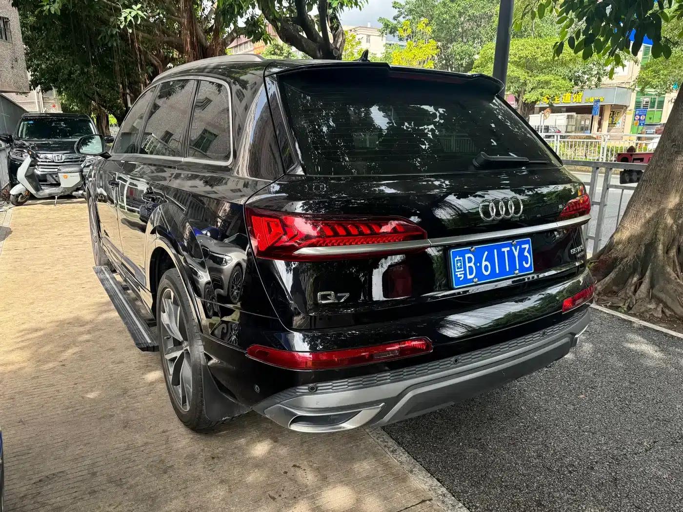 Audi Q7 2020 55 TFSI quattro Black Knight Edition — миниатюра 5