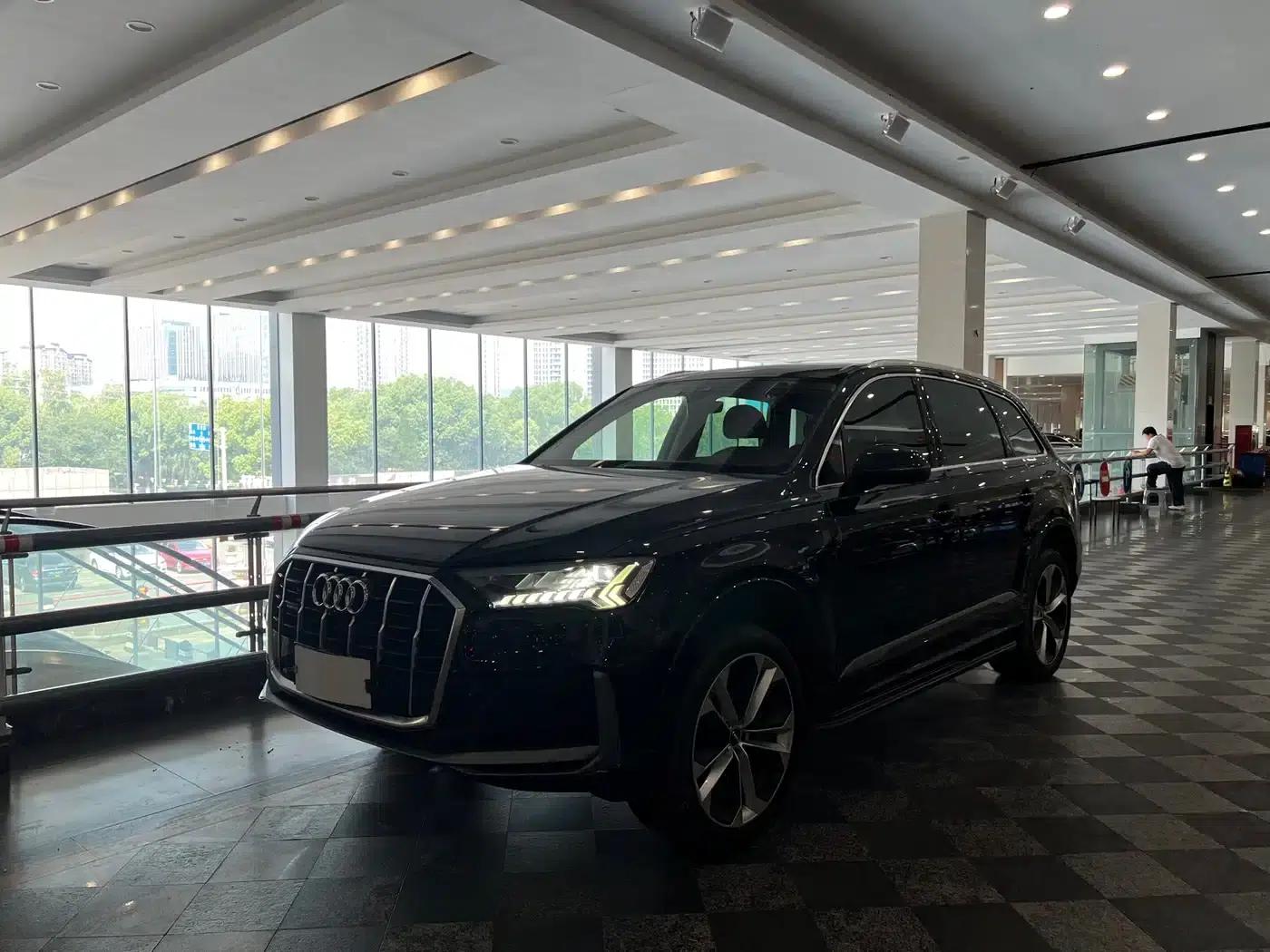 Audi Q7 2021 55 TFSI quattro S line Sport — миниатюра 1
