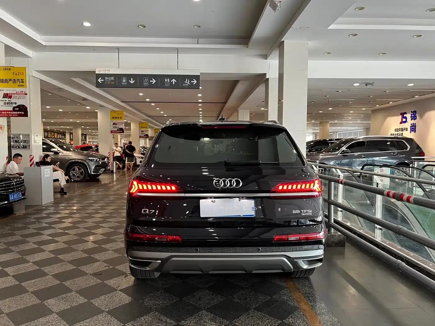 Audi Q7 2021 55 TFSI quattro S line Sport — миниатюра 5