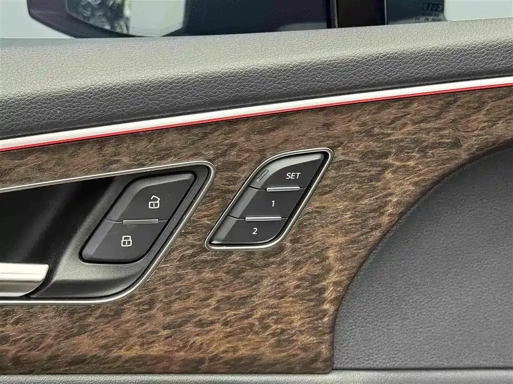 Audi Q7 2023 55 TFSI quattro S line Sport — миниатюра 17