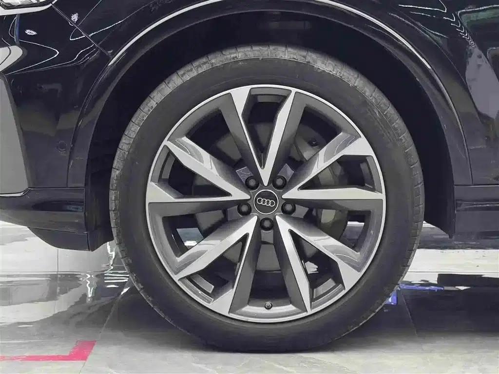 Audi Q7 2023 55 TFSI quattro S line Sport — миниатюра 4