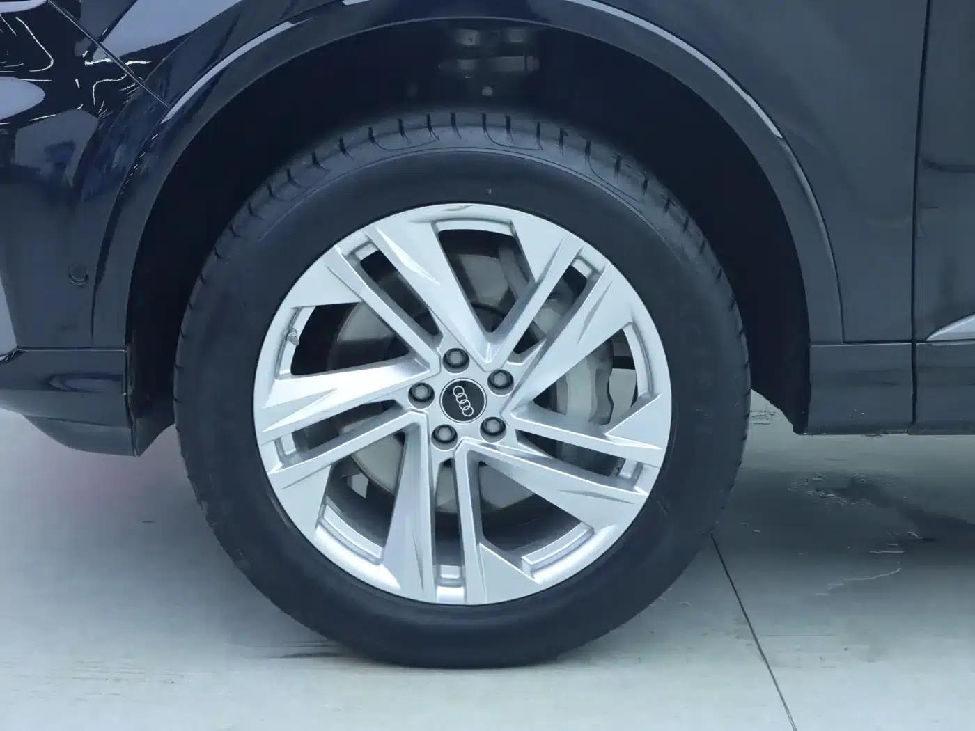 Audi Q7 2023 45 TFSI quattro S line Sport — миниатюра 4