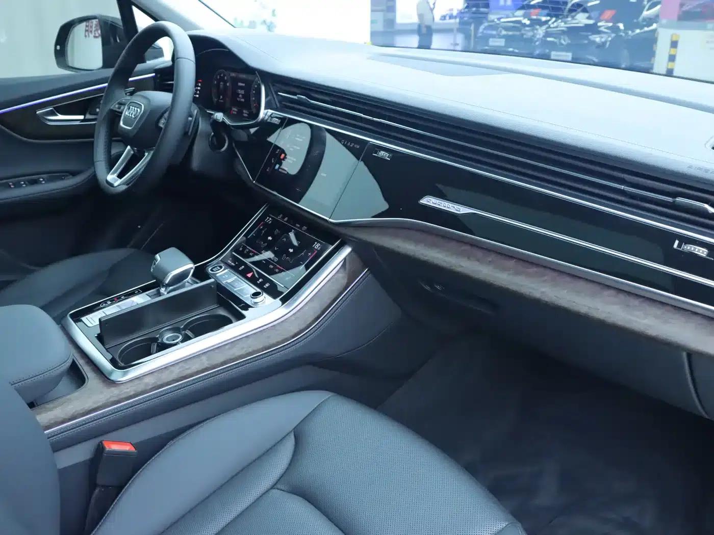 Audi Q7 2023 45 TFSI quattro S line Sport — миниатюра 9