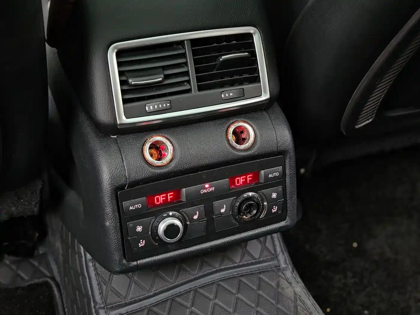 Audi Q7 2011 3.0 TFSI Exclusive Model 245kW — миниатюра 16