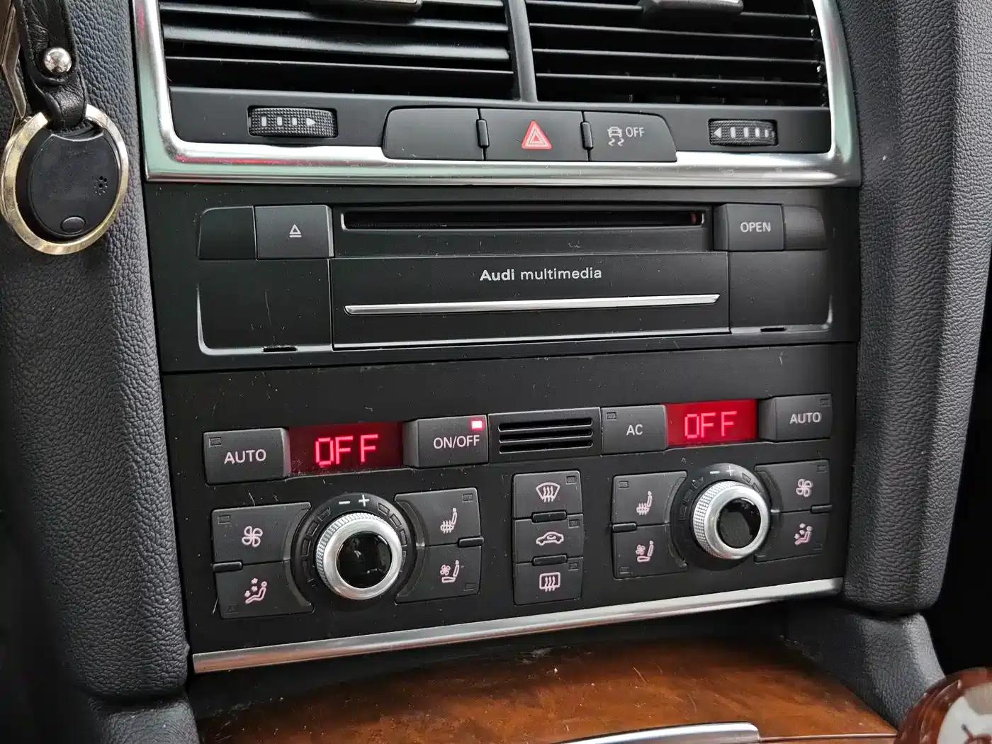 Audi Q7 2011 3.0 TFSI Exclusive Model 245kW — миниатюра 21