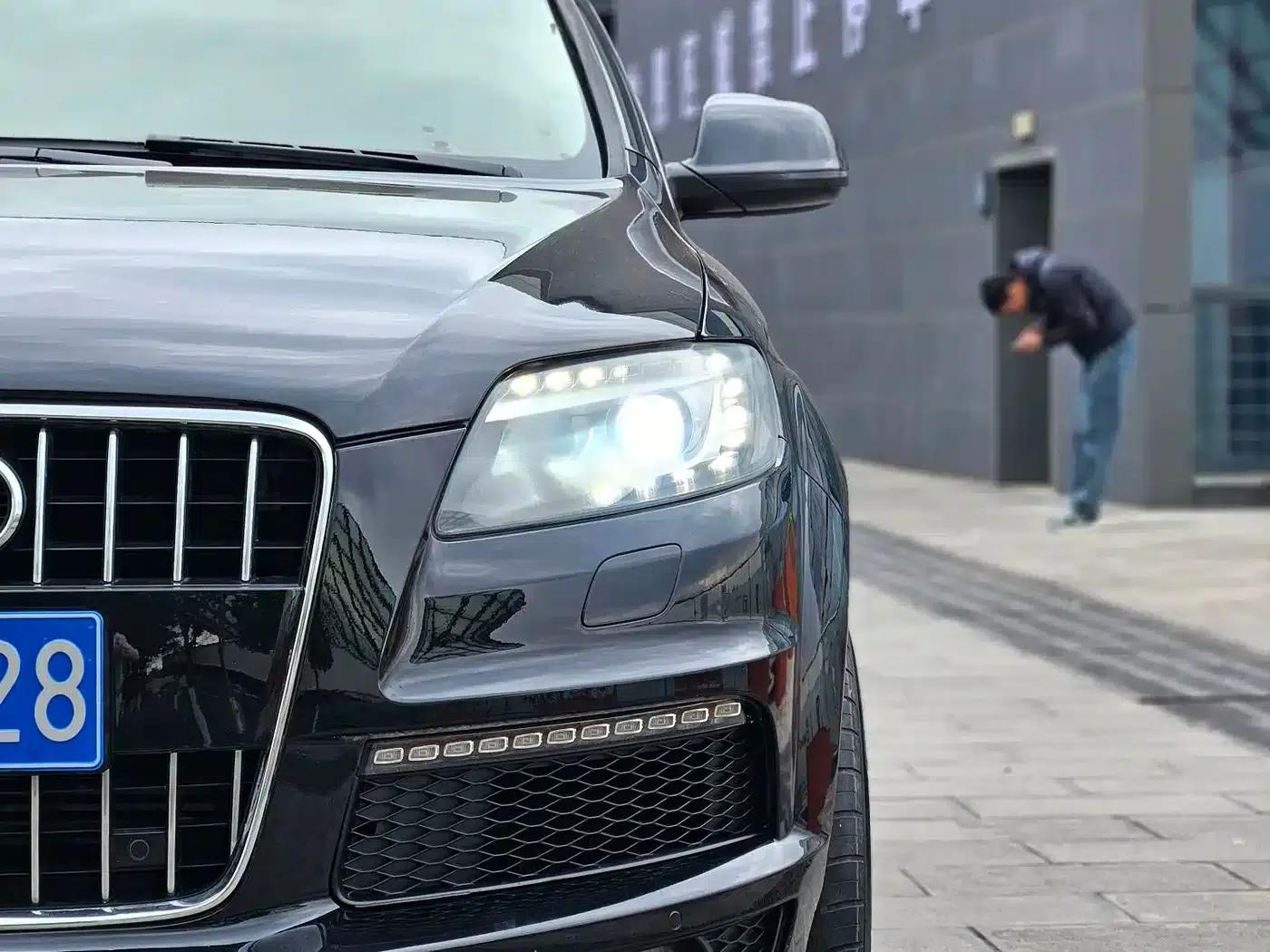 Audi Q7 2011 3.0 TFSI Exclusive Model 245kW — миниатюра 25