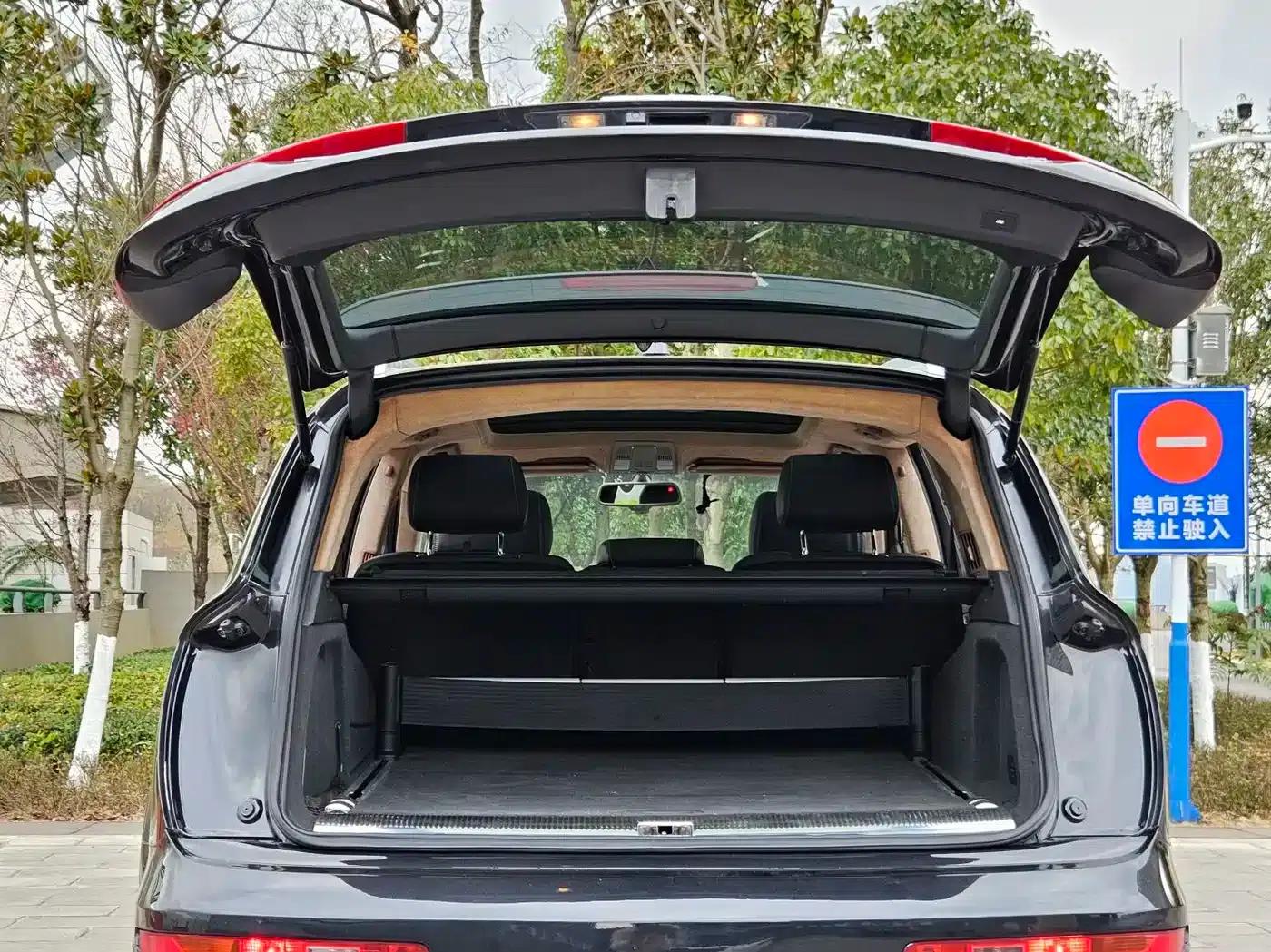 Audi Q7 2011 3.0 TFSI Exclusive Model 245kW — миниатюра 28