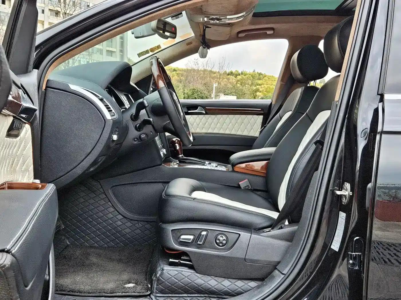 Audi Q7 2011 3.0 TFSI Exclusive Model 245kW — миниатюра 4